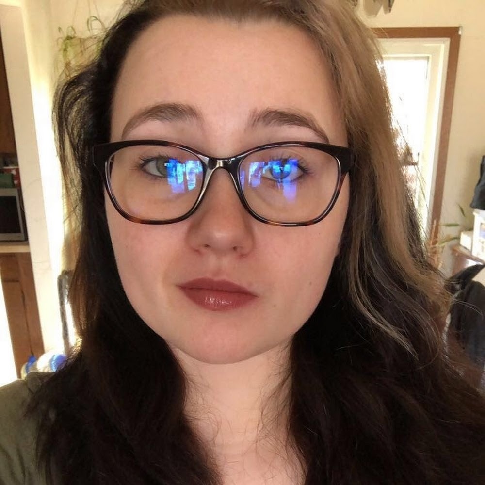 Meet your Posher, Dana